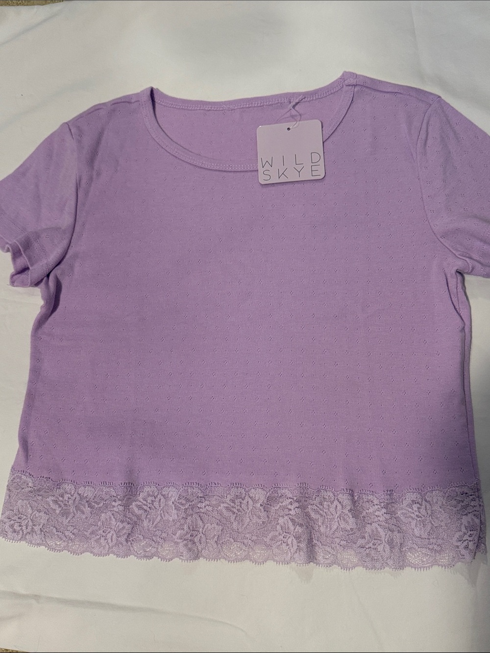Wild SkyE Lilac Lace-Hem Short Sleeve Top L NWT